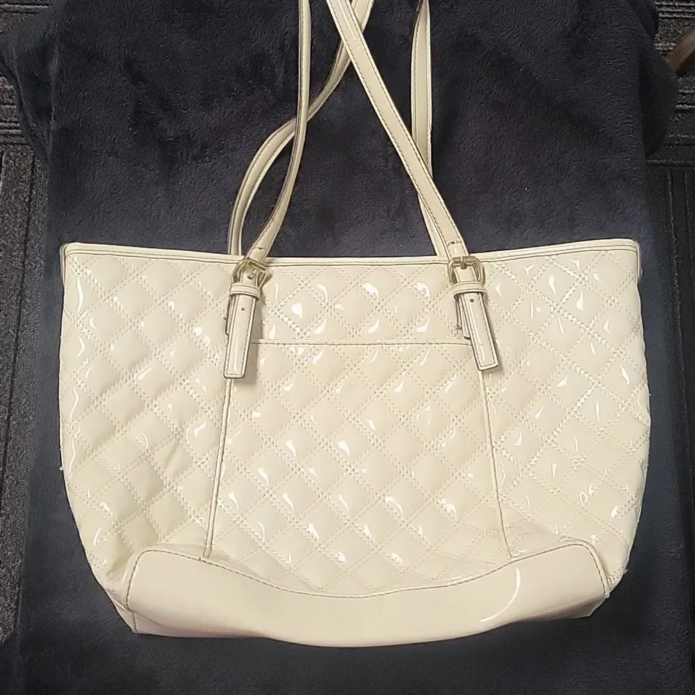 Anne Klein purse. Patent leather.